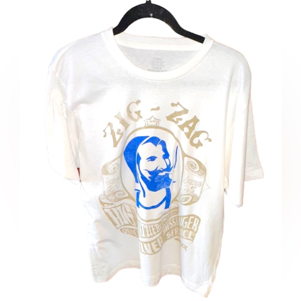 Size L Zig Zag rolling paper logo shirt. Remastered‎ by Rhino Entertainment.NWOT